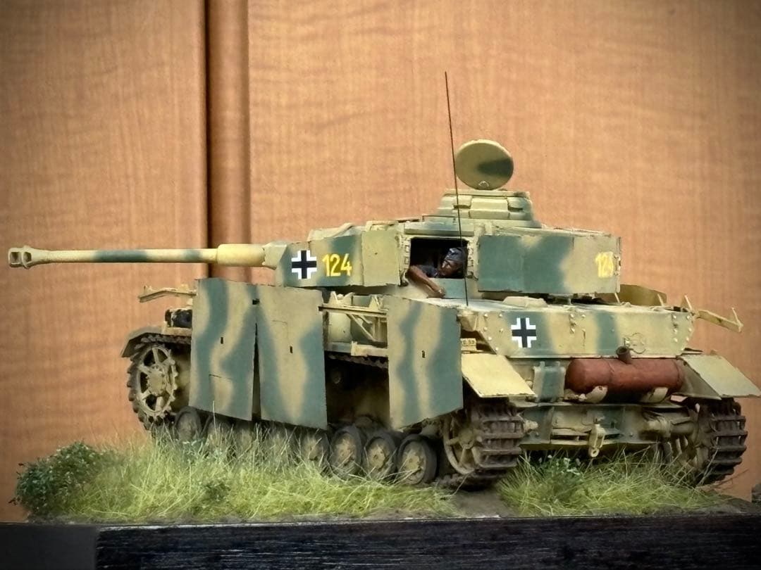 1/35ドイツ Ⅳ号戦車H型 ジオラマ (クルスクの戦い)