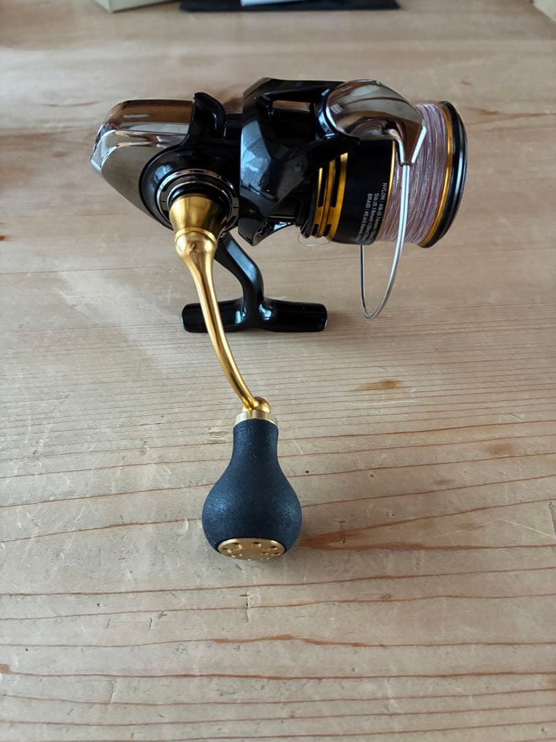 ダイワ レガリス LT2500S-XH RCSノブ付き