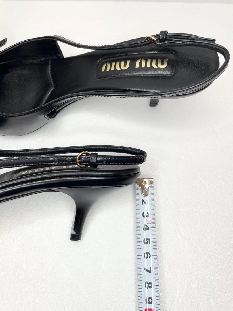 [キズ有り] MiuMiu レザー スリングバック ヒール(38/25cm)