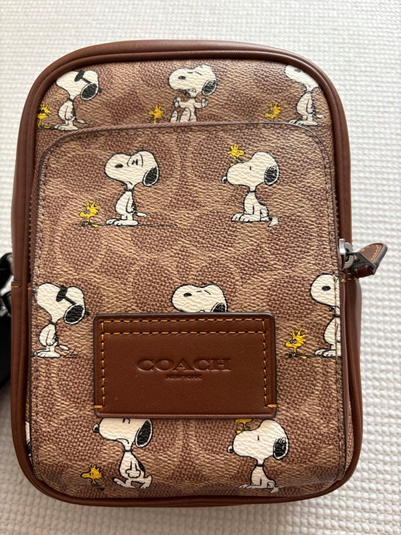 COACH スヌーピー柄 ボディバッグ　未使用