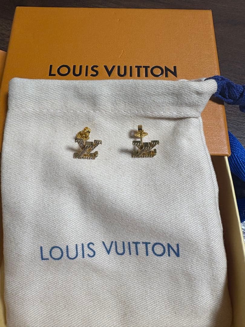 Louis Vuitton ピアス(両耳用)