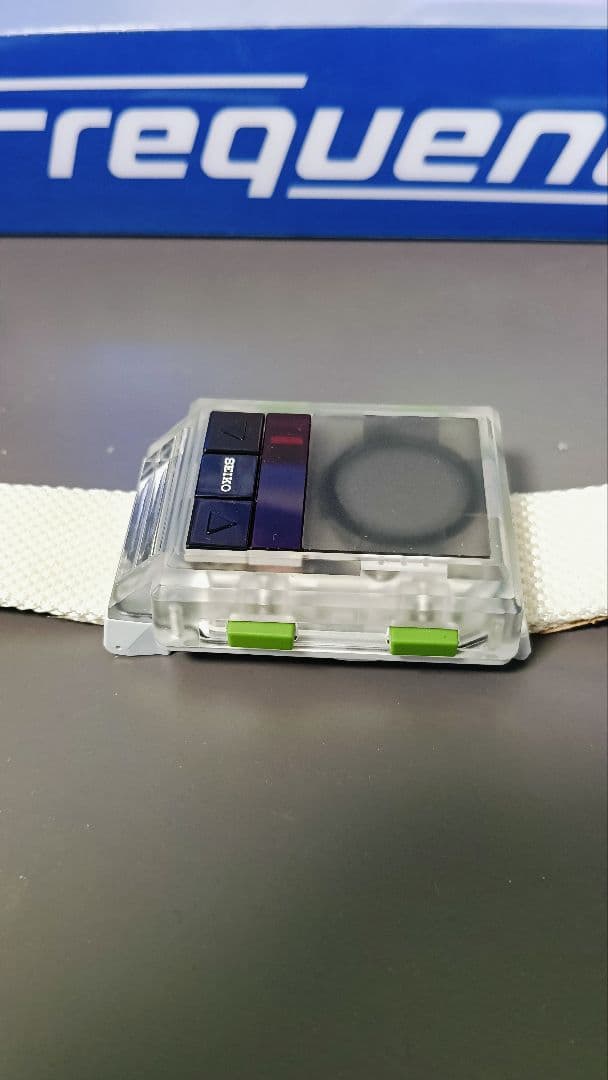 セイコー フリークエンシー腕時計 ホワイトクリアglobeグローブ小室哲哉