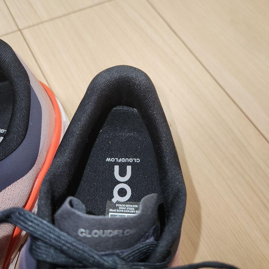 美品 On Cloudflow4 25cm ランニングシューズ