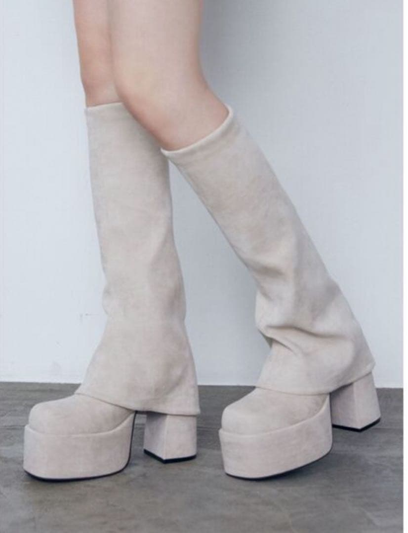 EMODAベージュ スエード プラットフォーム ロングブーツ