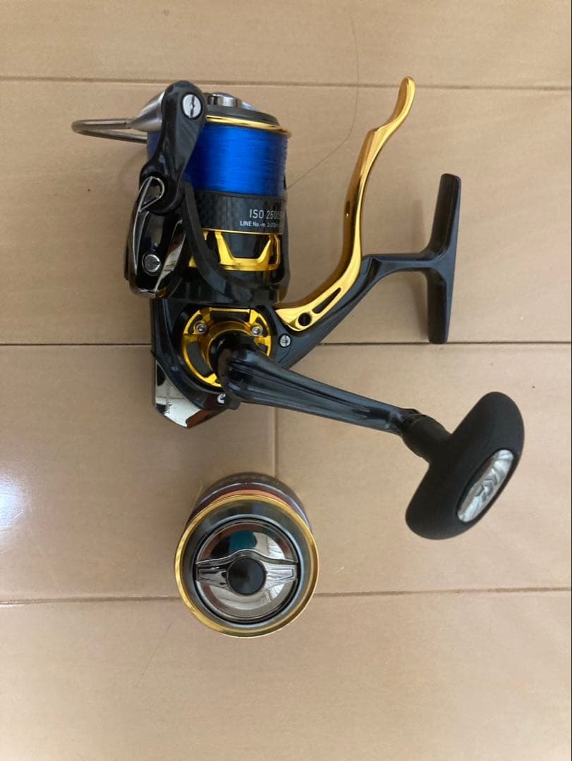 DAIWA ダイワ15 トーナメント ISO 2500SH-LBD