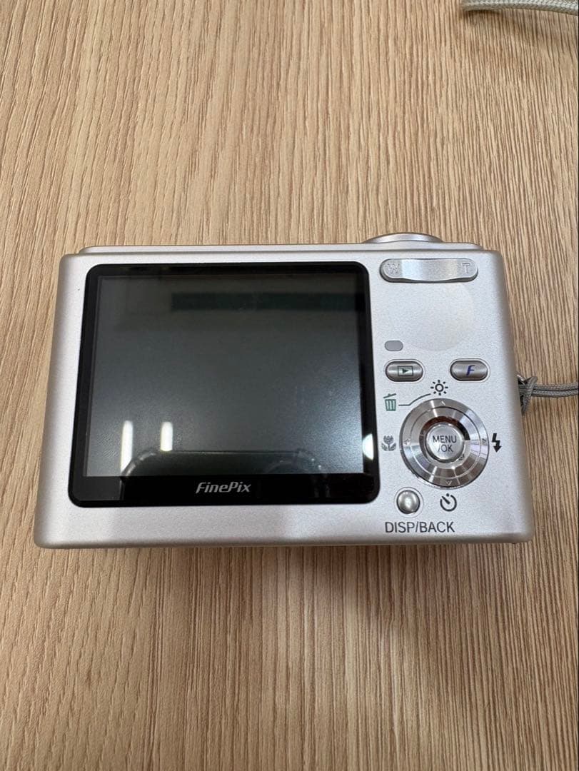 DalaFUJIFILM FinePixF10 コンパクトデジタルカメラ