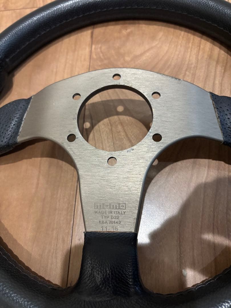 モモRACE ステアリングホイール　32π 正規品