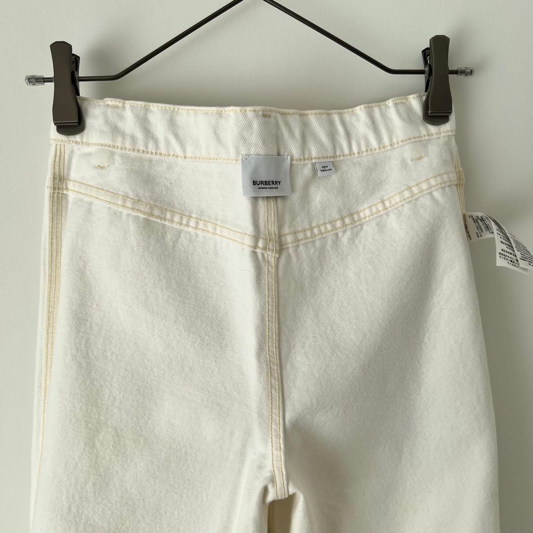 【新品タグ付き】BURBERRY バーバリー 140cm ロゴ 白デニムパンツ