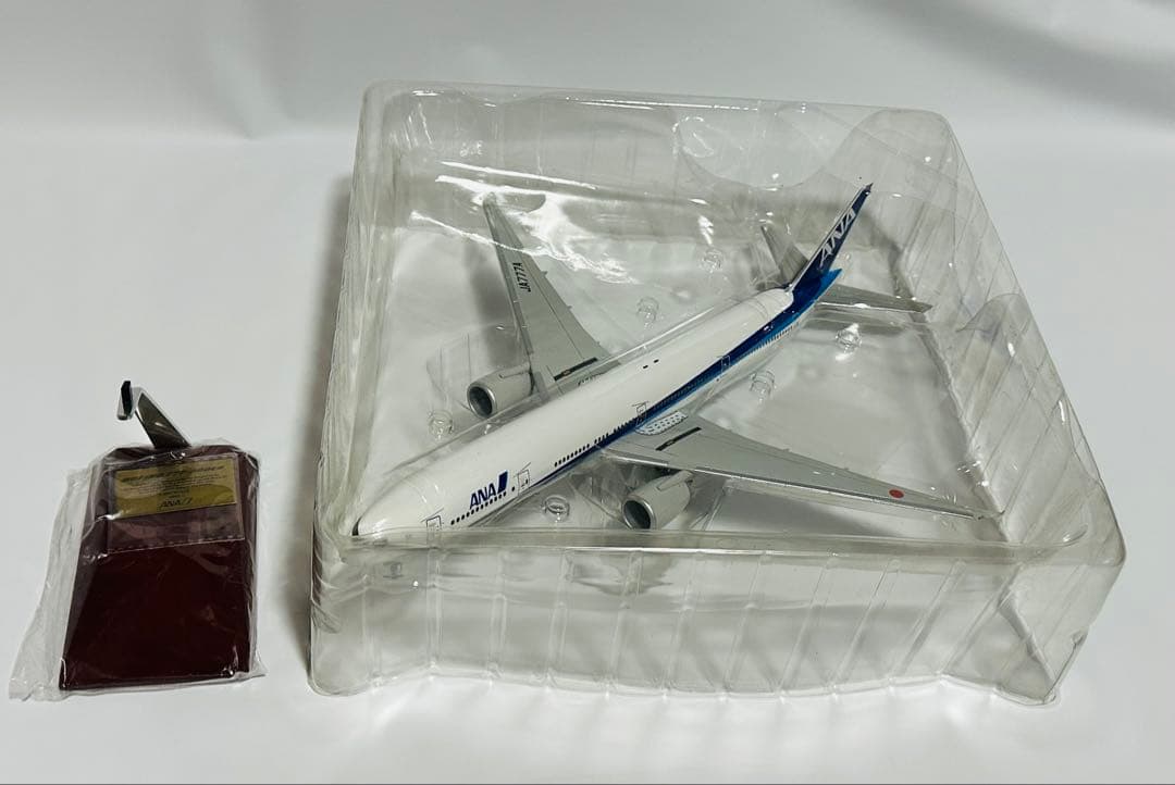 全日空商事 1/200 ANA 777-300ER NH20017