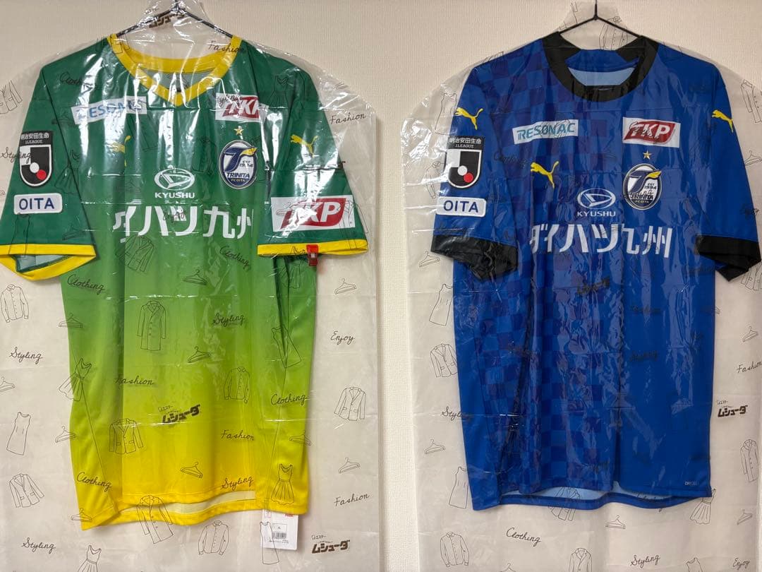 大分トリニータ 町田也真人 選手直筆サイン入り 市販品ユニフォーム2枚セット