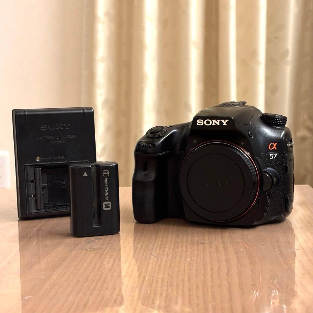 美品　SONY α57 デジタル一眼カメラ