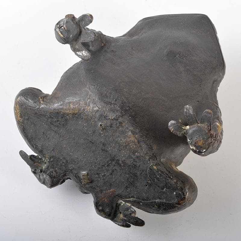 中国　古銅宣徳銅　蛙　置物　約1.9㎏　F　R6555