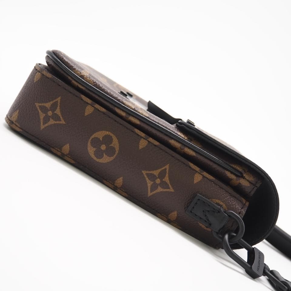 LOUIS VUITTON ショルダーバッグ Sロック ヴェルティカル 極美品