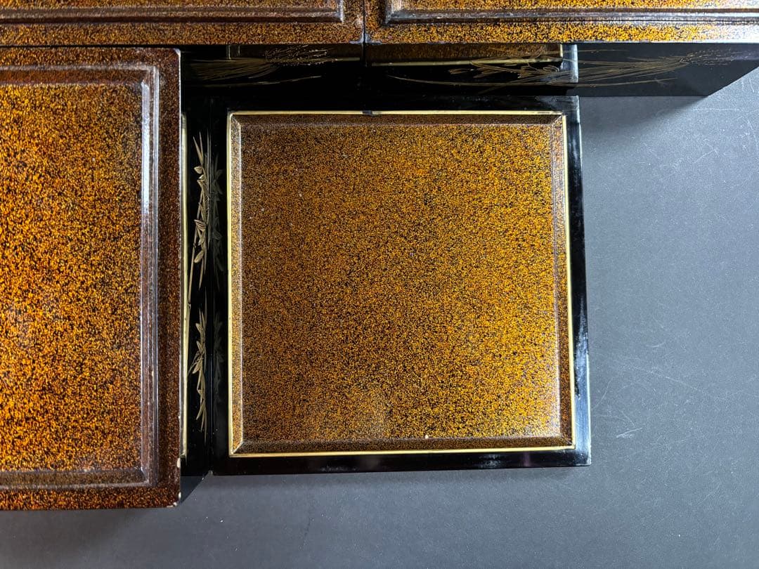 セール　重箱　四段　輪島塗　梨地　家紋　松竹梅