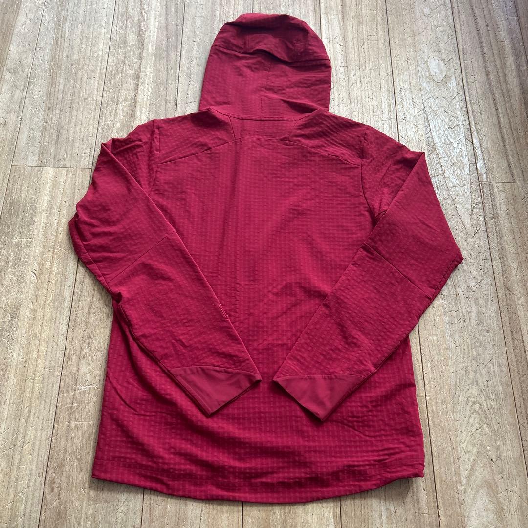 パタゴニア　Patagonia メンズ・R1テックフェイス・フーディ　Mサイズ