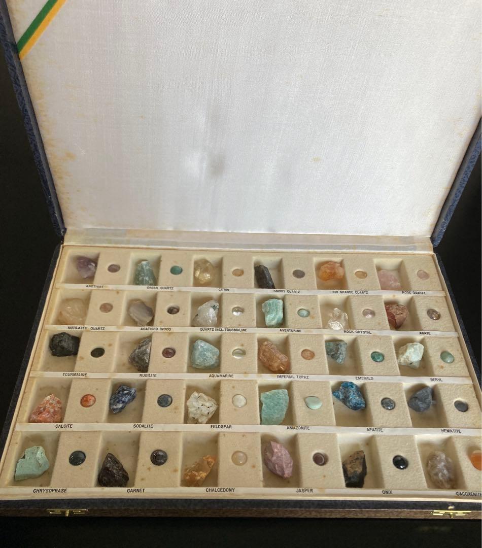 世界の鉱石コレクション30種類セットレア品アメジストローズクオーツエメラルド宝石