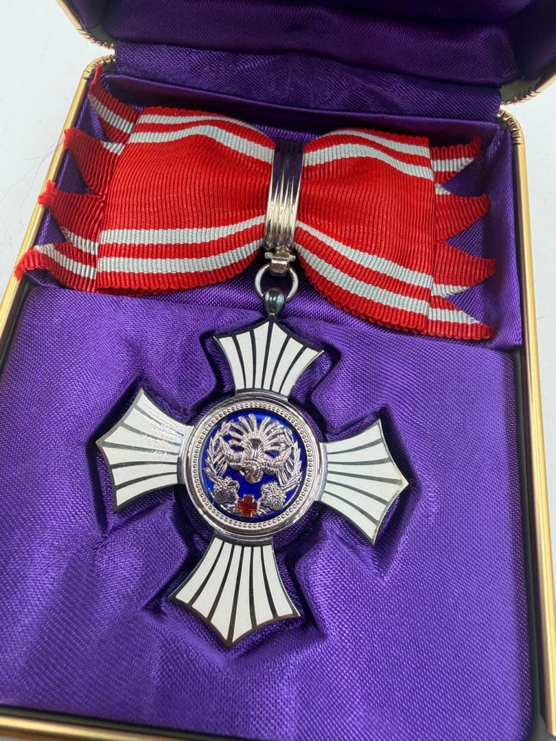 銀色有功章 日本赤十字社 勲章 昭和21年　ケース付