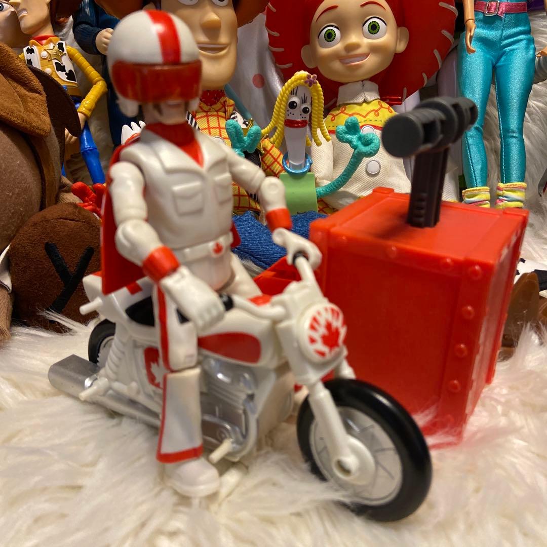 トイストーリーフィギュア　人形