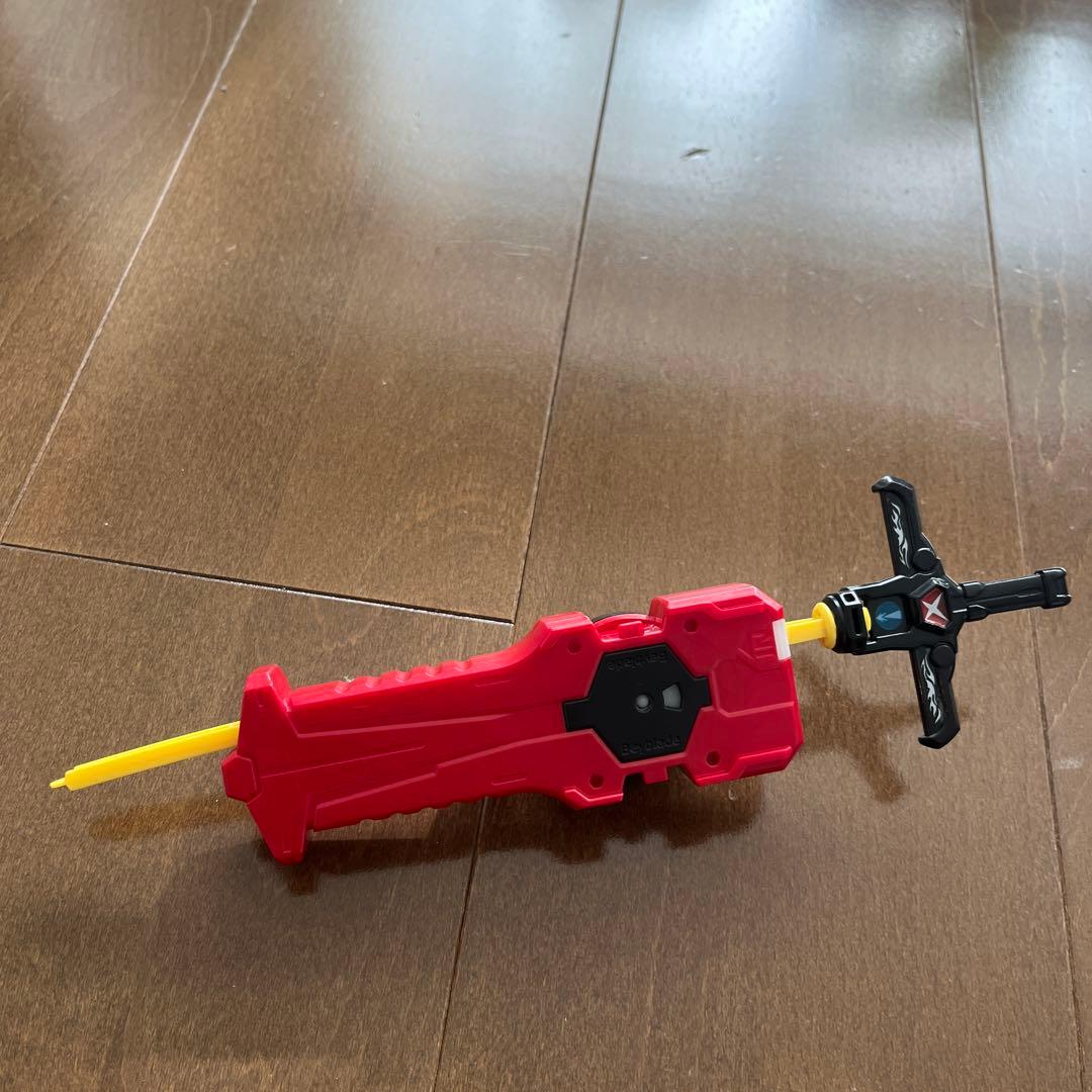 ベイブレード16個ランチャー3個ヘルサラマンダー、フェニックス付き