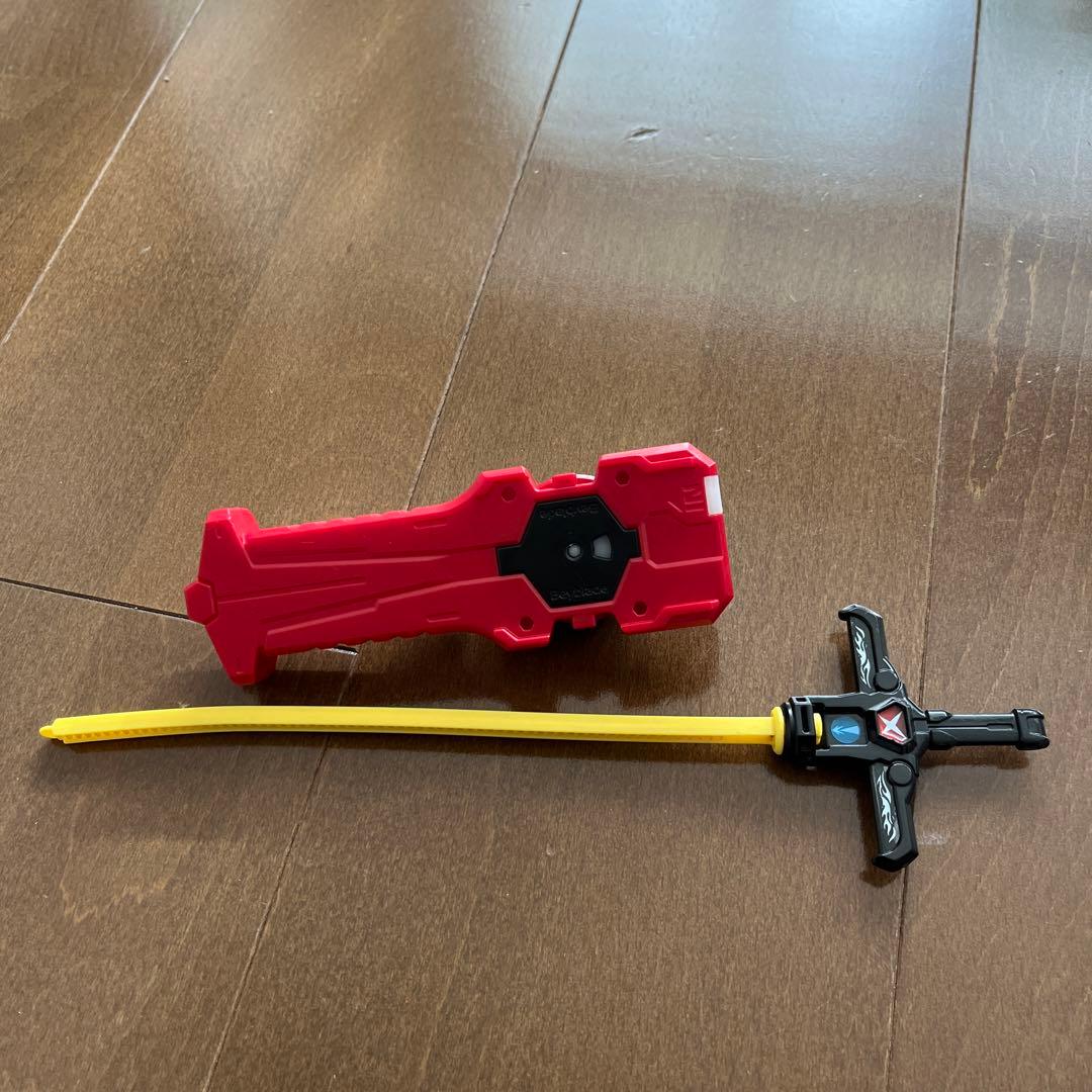 ベイブレード16個ランチャー3個ヘルサラマンダー、フェニックス付き