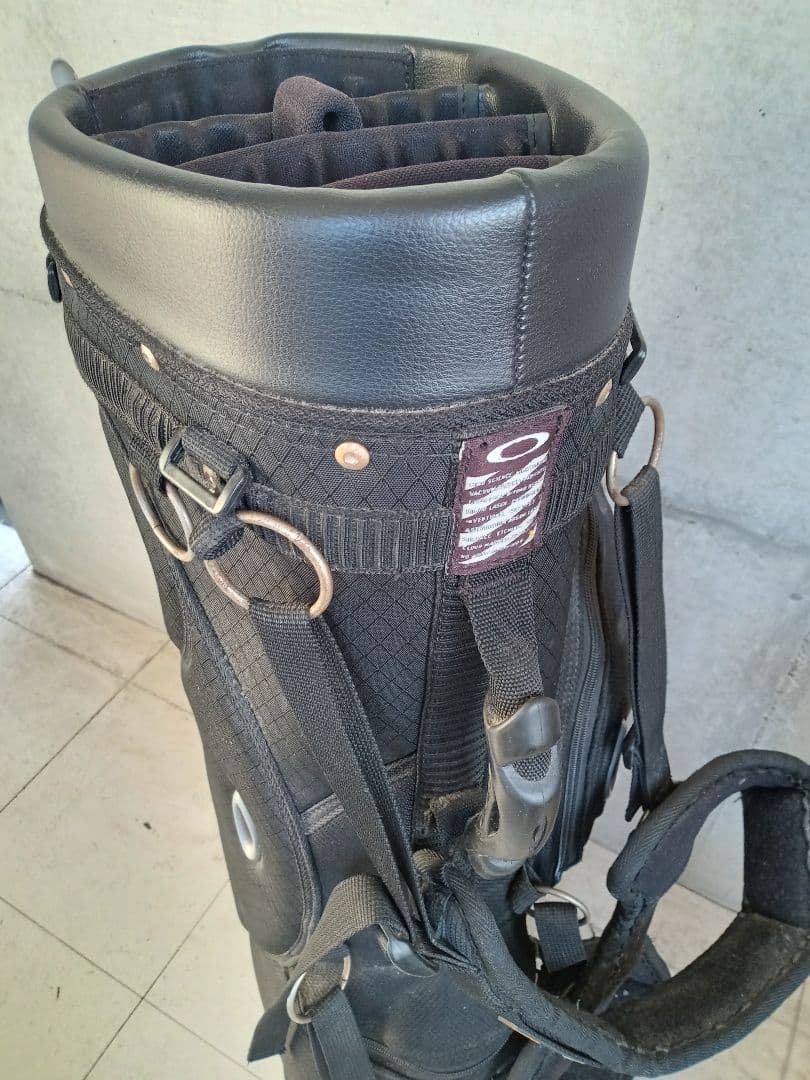 【黒麺】Oakleyキャディバッグ スタンド付き　ブラック