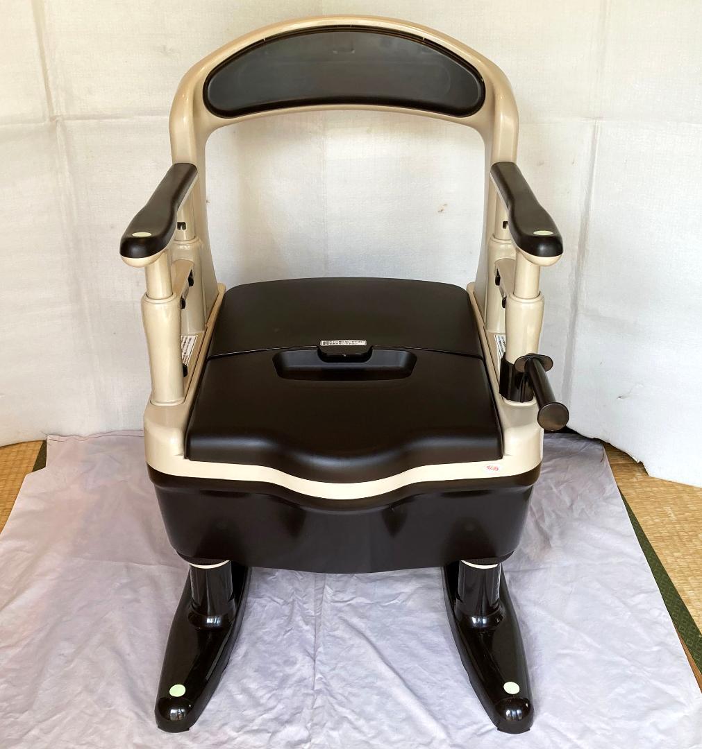 未使用品　安寿 ポータブルトイレ ジャスピタ 肘掛け高さ調整／説明書・付属品付き