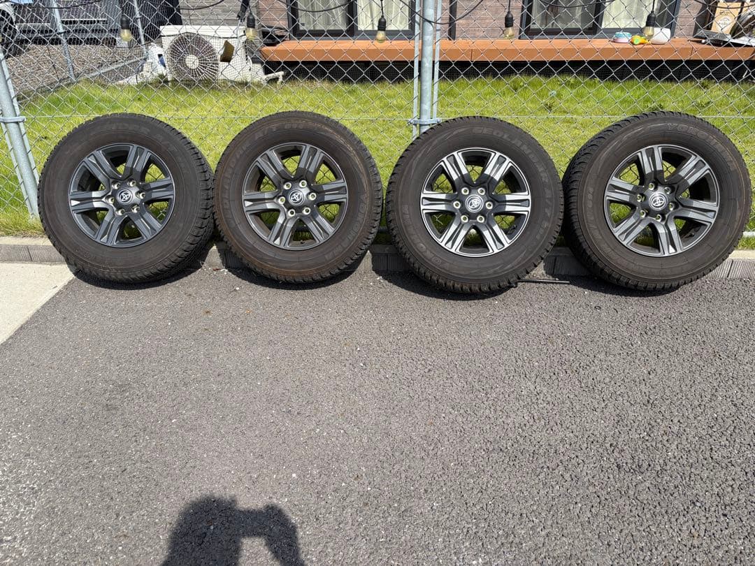 ハイラックス 純正　ホイールセット　265/65r17
