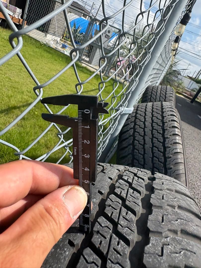 ハイラックス 純正　ホイールセット　265/65r17