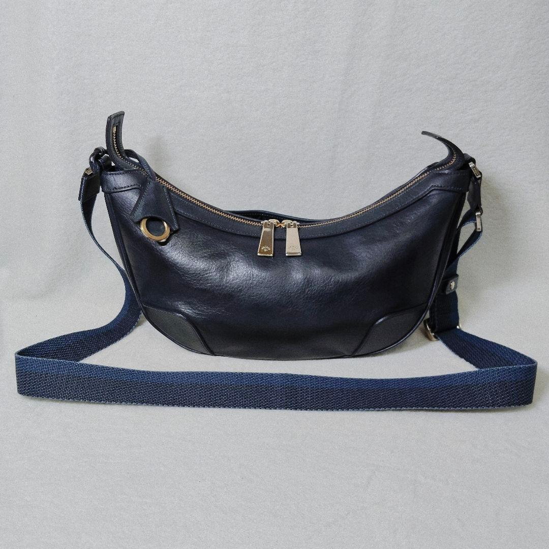 aniary アニアリ ショルダーバッグ 三日月型 レザー ハーフムーン