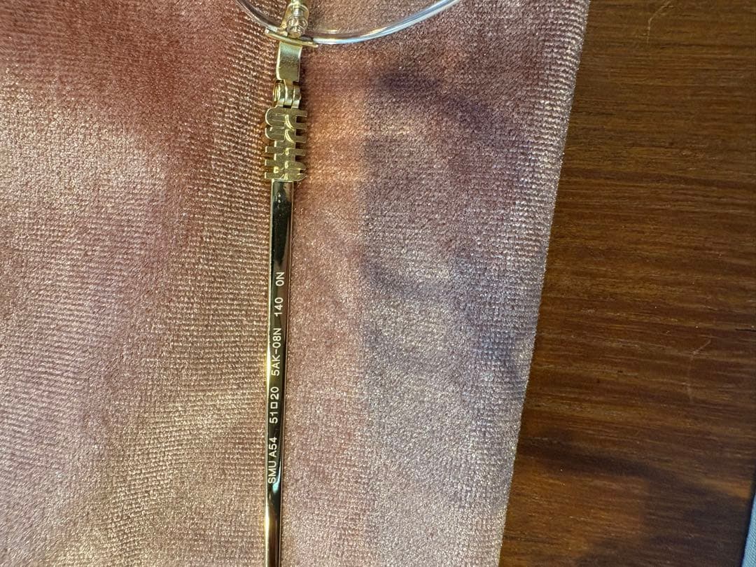 MIU MIU ロゴ サングラス