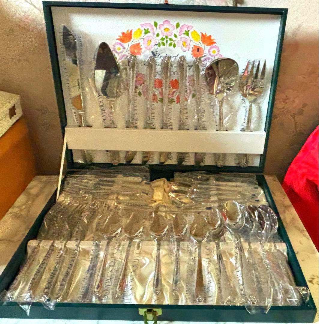 ラッキーウッド　カトラリー　18-10 35本セット