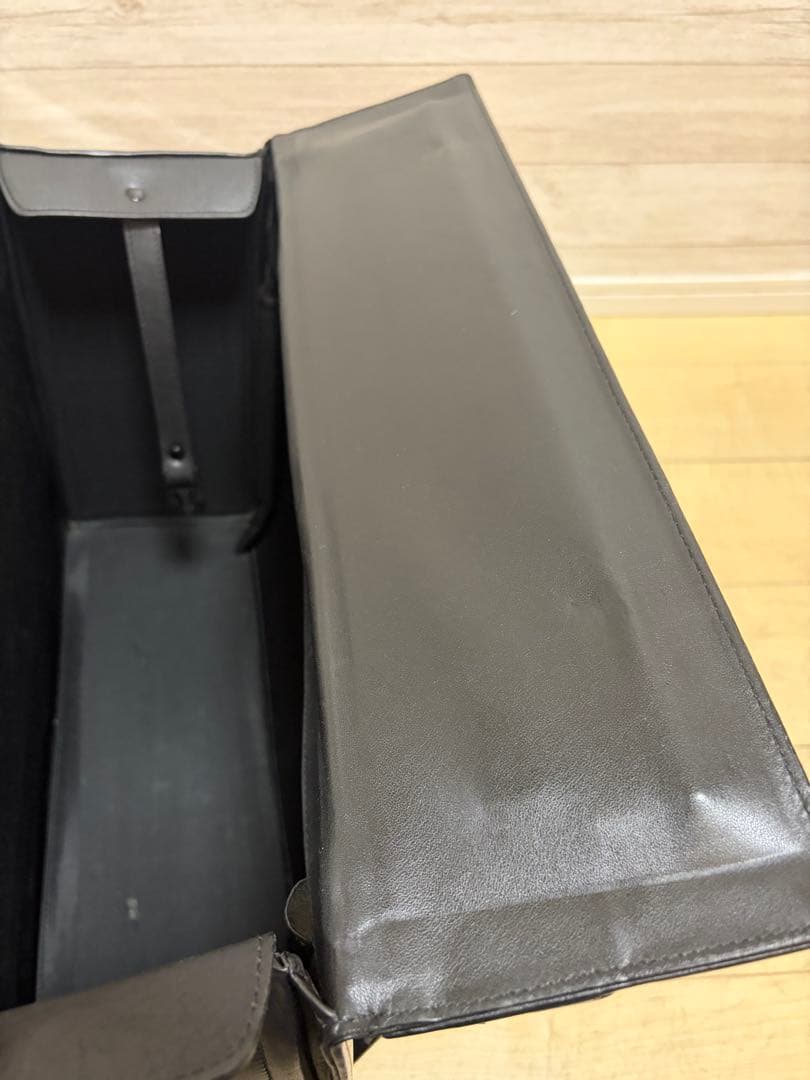 モンブラン マイスターシュテュック レザー アタッシュケース ロック付