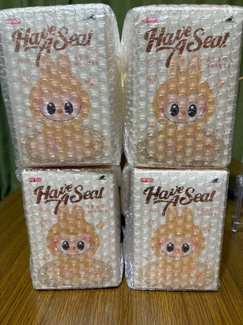 POPMART 　ラブブ　Have a seat 未開封4個