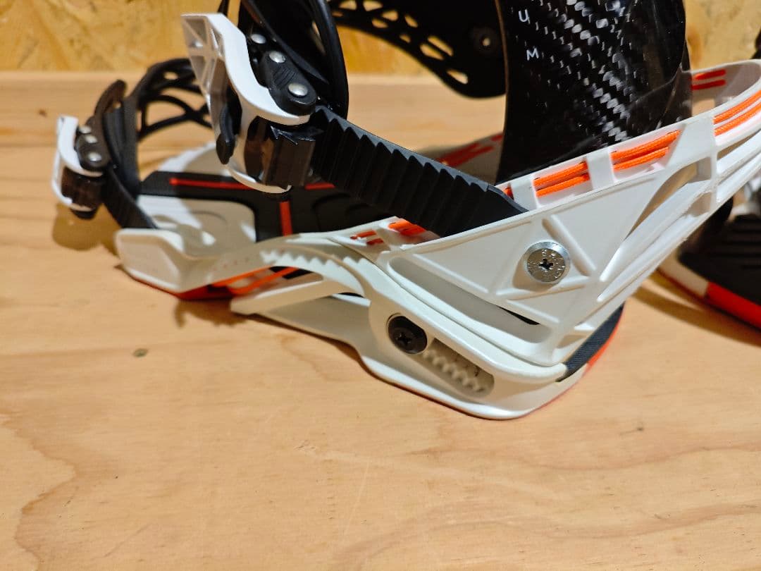 Salomon スノーボード ビンディング M