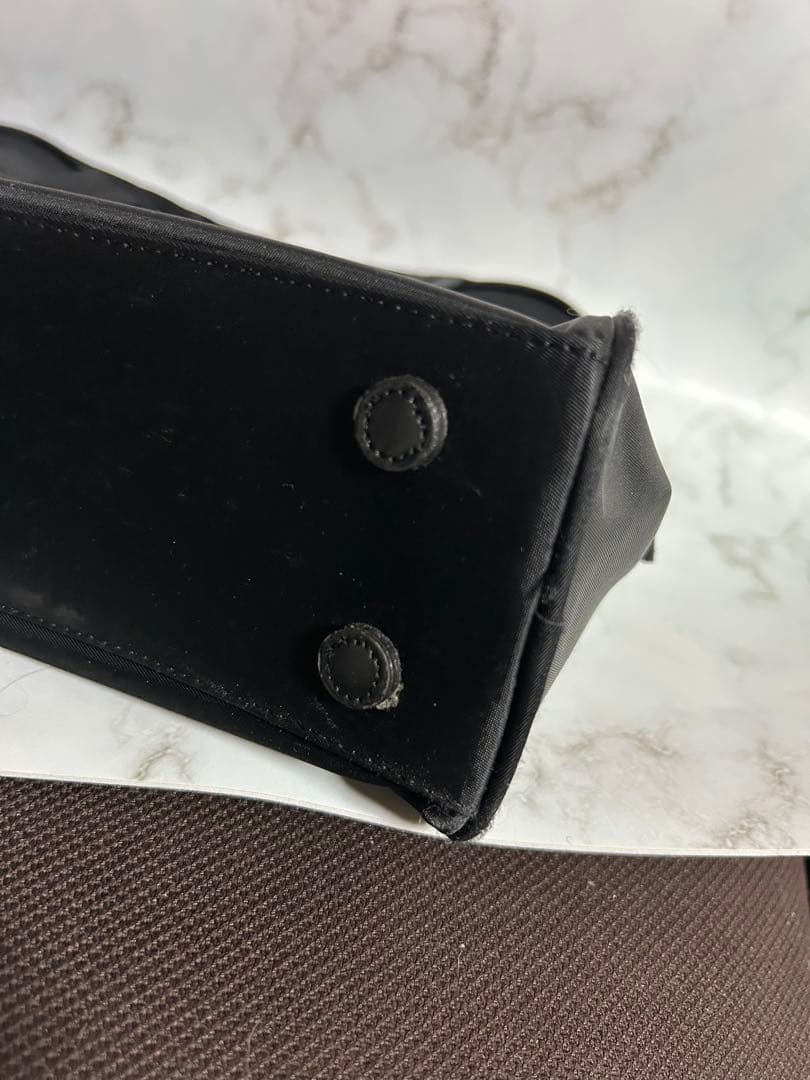 大幅お値下げ中！PRADA 黒 ナイロン ハンドバッグ