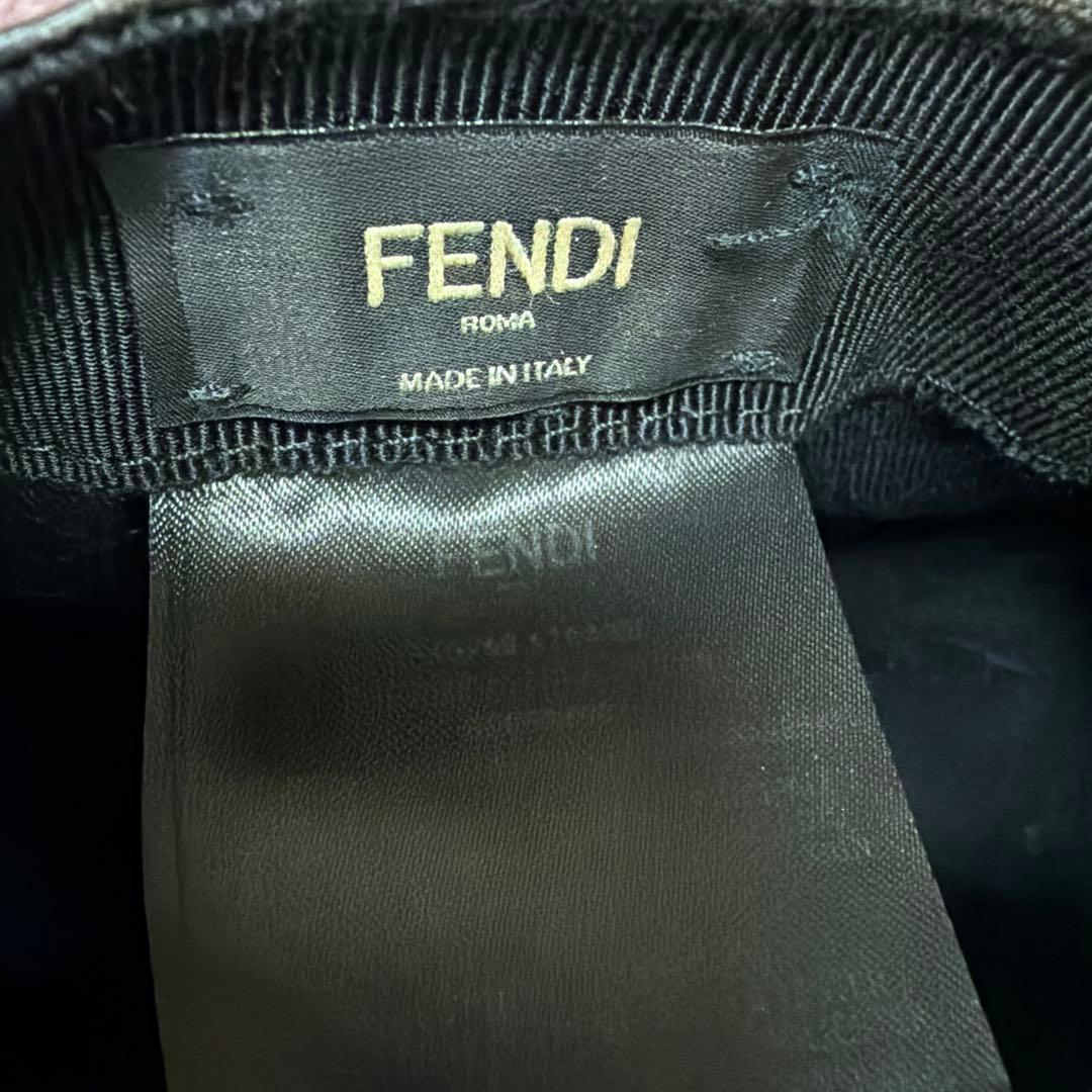 Fendi ブラック ロゴキャップ