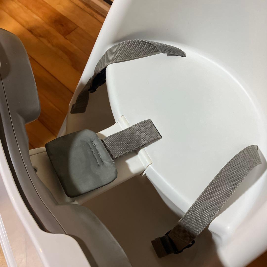 ベビービョルン ハイチェア ハーネスつき