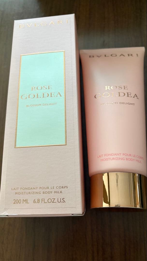ブルガリ　ローズゴルデアブロッサムディライト　ボディミルクおまけの香水2本小付き