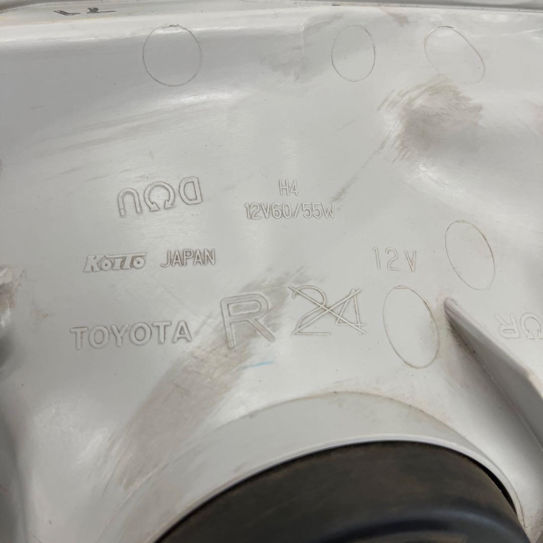 ハイエース200系 純正ヘッドライト 2個セット KOITO 26-131