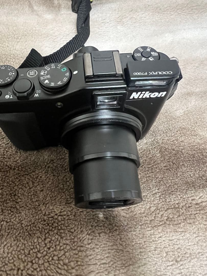 Nikon coolpix P7000 コンパクトデジタルカメラ