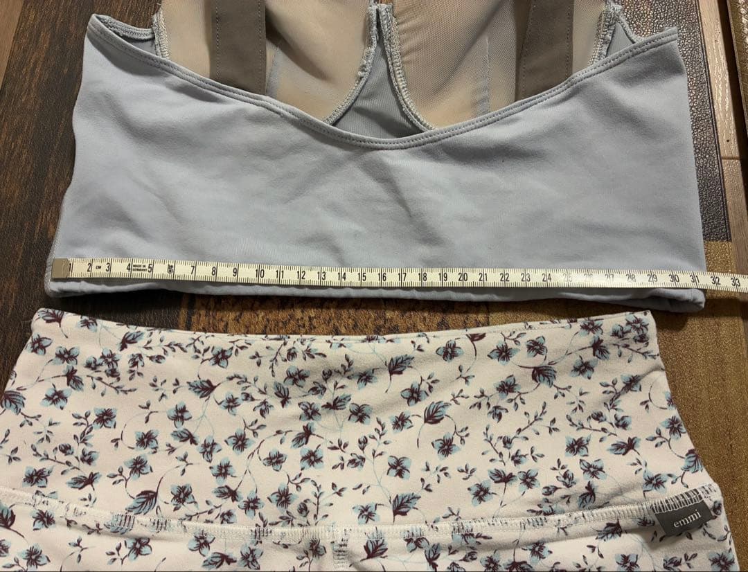 美品　エミヨガ　ヨガウェア　水色×モカ　サイズ1 M相当