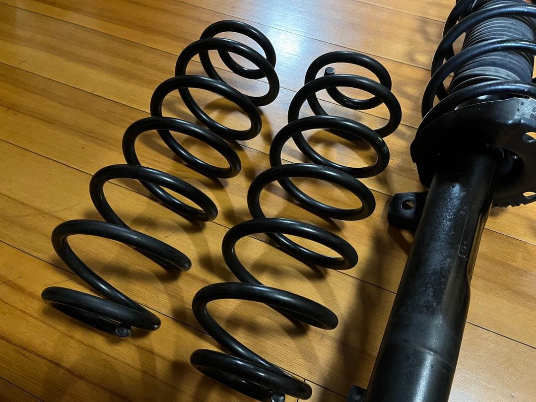 limeさま専用 VW ゴルフ6 1KCAV サスペンション ダストカバーセット