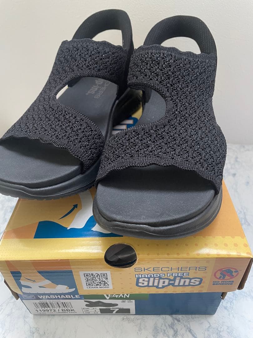 SKECHERS Slip-ins スリップイン サンダル 黒　24