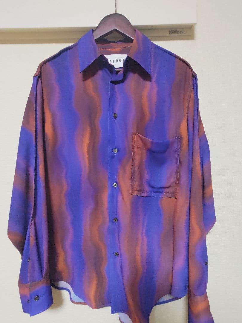 NVRFRGT シャツ（サイズ2）