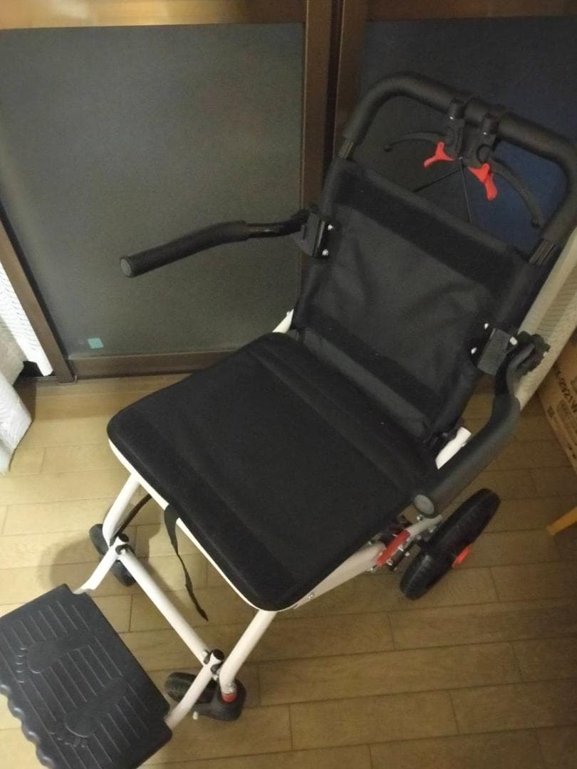 介助用車椅子 折りたたみ式