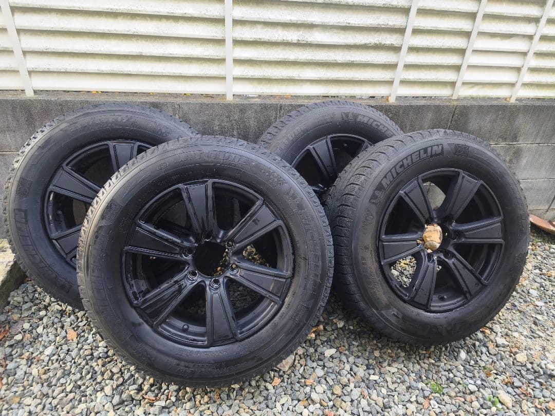 LATITUDE X-ICE 235/65R17 4本セット　スタッドレス