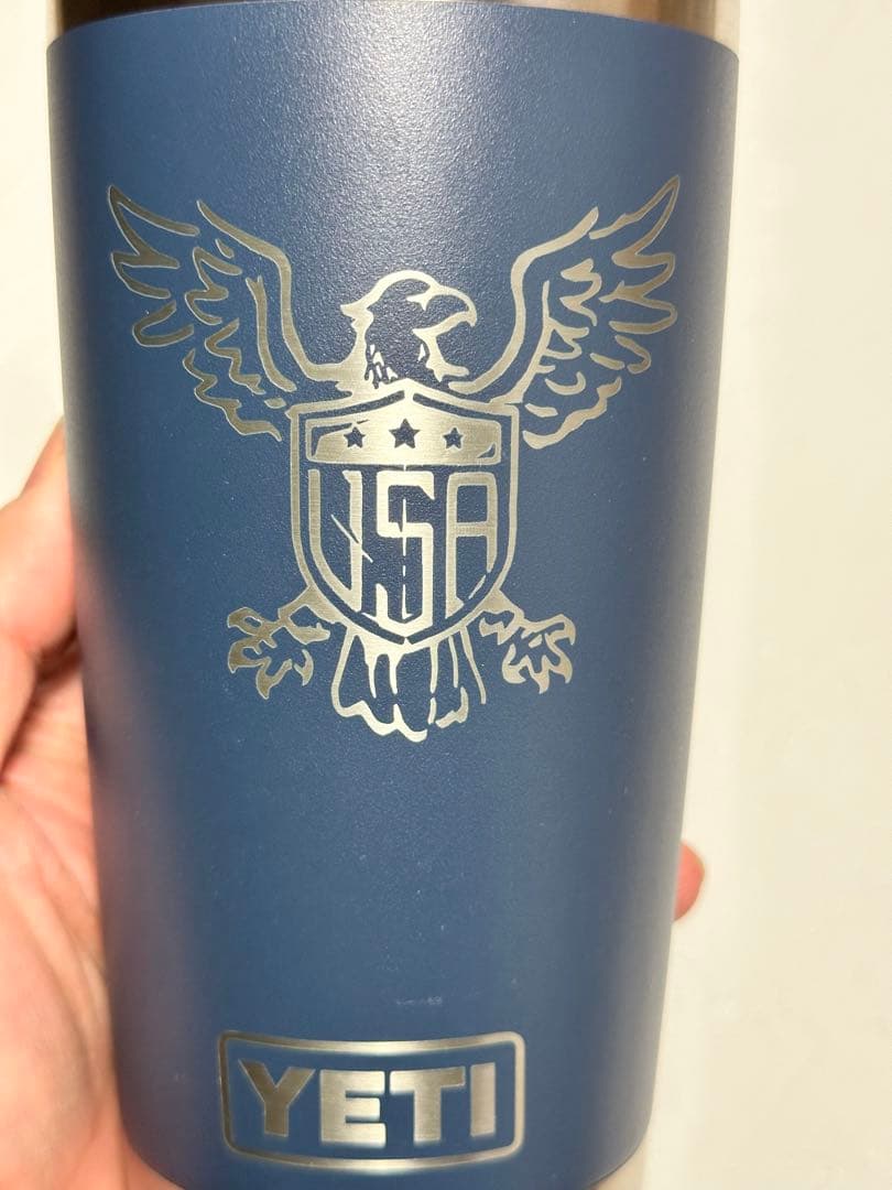 YETI USAロゴ入り ネイビー タンブラー 20OZ オハイオ