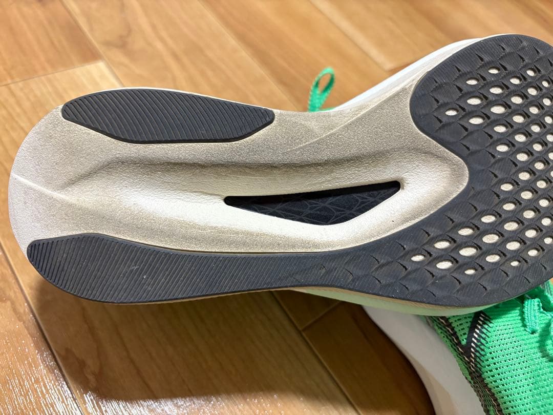 アシックス　マジックスピード5 メンズ27.5cm