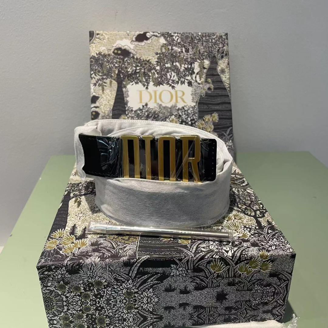 Dior ブラックレザーベルト ゴールドバックル