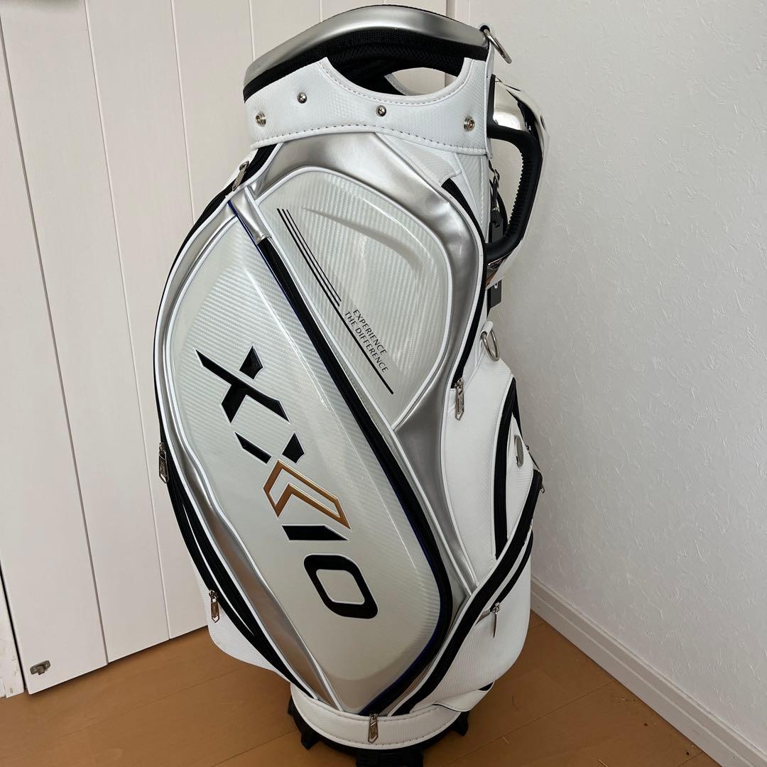 XXIO キャディバッグ ホワイト シルバー